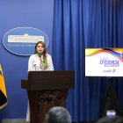 La vocera de Gobierno Carolina Jaramillo fue la encargada de anunciar la fusión de ministerios y el despido de funcionarios.