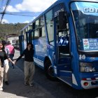 Norte. El bus que sale desde el barrio Santa María, ahora baja hasta la avenida 6 de Diciembre y pasa por El Labrador.