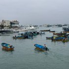 En la zona portuaria y comercial de Manta, la cotidianidad no se ha visto alterada.