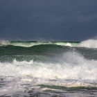 Imagen referencial de las olas de un tsunami.