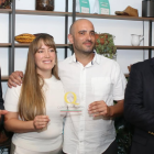 Propietarios de la heladería Delizium recibieron el reconocimiento de la embajada de Italia.