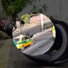 Motociclista resultó afectado tras ser impactado por un taxi en Pifo.