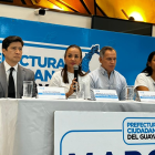 Marcela Aguiñaga, prefecta del Guayas, durante la rueda de prensa donde advirtió que no cederá ante chantajes por el caso del paso elevado