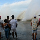 En la provincia verde de Esmeraldas en las playas de Sua y Same sufren el golpe de los aguajes y la desaparición de un joven de 21 años. Quito, 22 de Diciembre de 2018 Agencia (ag - expreso ag - extra) AGUAJES EN SUA Y SAME.