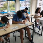 Fotografía de estudiantes en el instituto transnacional Kumon en Ciudad de México (México).