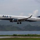 Una de los aviones de la aerolínea Azul.
