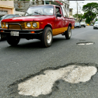 Acacias. La calle Carchi fue recientemente reparado. Sin embargo, ya se ven los baches cerca de la ciudadela Las Acacias, al sur de Guayaquil.