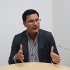 Gonzalo Ortega dialoga con EXPRESO en torno a las denuncias de cortes de agua.