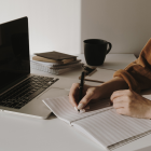 Referencial. Jóvenes en Acción 2025 inicia hoy su postulación.