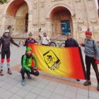 Los integrantes de Ciclistas de Calle tras el reto y haber pedaleado por más de 50 kilómetros en montañas.