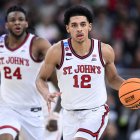 Reggie Luis Jr se desempeña como escolta, tiene 22 años y viene de la liga universitaria.