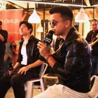 Ren Kai y Maykel en el lanzamiento de su nueva canción.