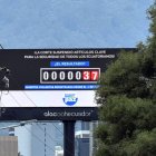 Una valla publicitaria se instaló el la calle Ladrón de Guevara y avenida 12 de Octubre, en el centro-norte de Quito.