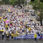 Simpatizantes del expresidente Álvaro Uribe participan en una marcha este jueves 7 de agosto de 2025, en Cali (Colombia).