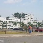 El Hospital Universitario niega contaminación masiva en la unidad neonatal tras las muertes recientes