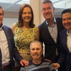 Don Alfonso y sus compañeros de Ecuavisa.