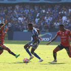 Encuentro entre Emelec y Deportivo Cuenca.