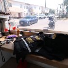 El día del crimen, la ausencia de guardias al ingreso de la urbanización Málaga 2 desconcertó a los residentes, quienes desconocían el motivo.