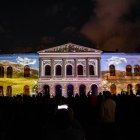 550 ciudadanos infractores realizan trabajo comunitario en el Festival de luces en Quito.