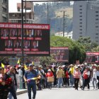 Rostros. Varios carteles con las fotos de los jueces de la Corte fueron expuestos a lo largo de la marcha.