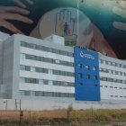 Fotomontaje para graficar la segunda entrega de la investigación de Diario EXPRESO sobre los prestadores externos del IESS. En la imagen aparece un moderno hospital de la empresa Semedic, en Daule.