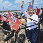 Presidente Dina Boluarte, durante una visita este viernes en Santa Rosa de Loreto (Perú).