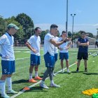 Alemanes y estadounidenses encabezan la delegación de entrenadores y jugadores que están llevando el fútbol al último país donde no existía hasta la fecha la disciplina.