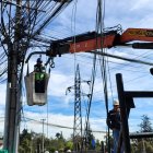 Este 19 de agosto se retiraron los cables aéreos en la av. República y Eloy Alfaro, en el norte de Quito.