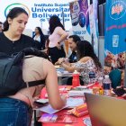 Para muchos asistentes, la feria laboral representa una oportunidad única de contacto directo con reclutadores en medio de la precariedad del mercado.