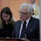 El padre del fallecido senador y precandidato presidencial Miguel Uribe Turbay, Miguel Uribe Londoño.