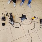 Entre las herramientas estaban un taladro, una moledora, una batería y un tupí amarillo.