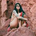 Ningún movimiento de Cazzu es casualidad. Ella sabe muy bien cómo manejar su imagen.