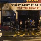 Un incendio se registró en una lubricadora ubicada en el sur de Guayaquil, la madrugada de este miércoles 27 de agosto.