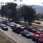 El tránsito vehicular colapsó en la vía a la costa la tarde de este miércoles 27 de agosto.