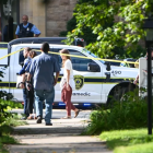 Agentes de policía atendieron la emergencia causada por un tiroteo en Minneapolis, Minesota.