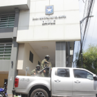 Resguardo. En el edificio del Municipio de Daule, en la cabecera cantonal, se suele ver constantemente personal militar y de la Policía Nacional. Hay tensión ente funcionarios.