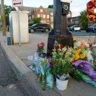 Vista de un altar para las víctimas del tiroteo en la escuela católica de La Anunciación en Minneapolis (EE.UU.).