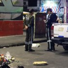 Agentes de la Policía Nacional acudieron al sitio para recabar indicios.