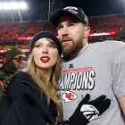 El compromiso entre Travis Kelce y Taylor Swift ocupó titulares mundiales. Hoy todos saben quién es el jugador de fútbol americano, aunque pocos lo hayan visto en la cancha.