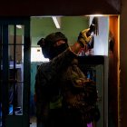 Tropas especializadas en control de armas y explosivos realizaron un registro en las instalaciones.