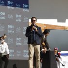 El alcalde Pabel Muñoz durante la inauguración del año lectivo 2025- 2026 en la Unidad Educativa Municipal Calderón