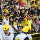 El reclamo de los hinchas de Barcelona es permanente en partidos de local y de visitante.