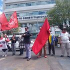 La Corte Constitucional fue el escenario para plantones durante las audiencias de las tres leyes de Daniel Noboa.