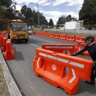 Las barreras jersey se colocaron a lo largo de la av. Simón Bolívar.
