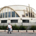 La iglesia San Antonio María Claret, conocida como La Redonda, es uno de los espacios religiosos más tradicionales de Urdesa. Está ubicada en la avenida Víctor Emilio Estrada.