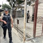 Masacre. En la ciudadela Rotario, en Nueva Prosperina, se registró el ataque a otra familia. Aún la Policía investiga la raíz del crimen. Vecinos apuntan a las extorsiones que afectan a todo el vecindario.