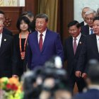 Los presidentes de China, Xi Jinping (C), Rusia, Vladímir Putin (I), y Corea del Norte, Kim Jong-un, este miércoles en Pekín.