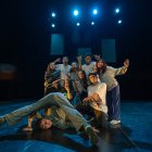 Al equipo de La Cinta corta le tomó cuatro meses de trabajo y diez días de residencia montar ‘Asfalto’ que pone a ocho artistas en escena.