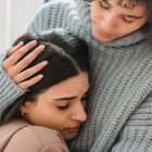 ¿Paralizado por la depresión de un familiar? Aprende a validar sus emociones, establecer límites con amor y buscar ayuda profesional