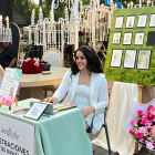 Jennifer Castro, wedding painter.